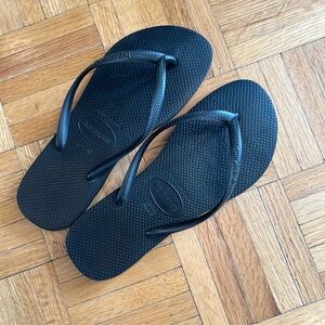 Havaianas Black Flip Flops